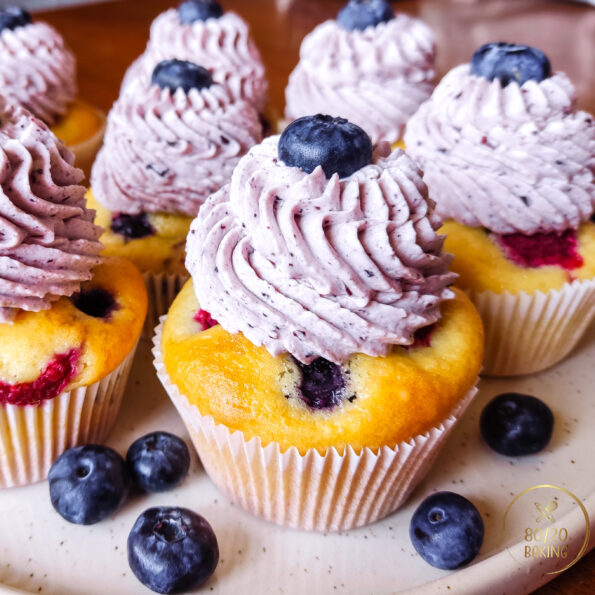 Lemon berry cupcakes