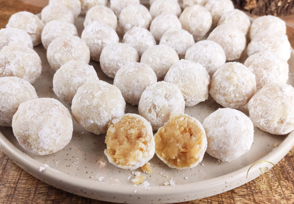 gluten-free lemon cake pops