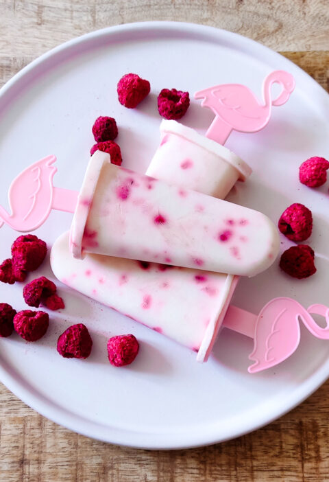 healthy yogurt raspberry popsicles