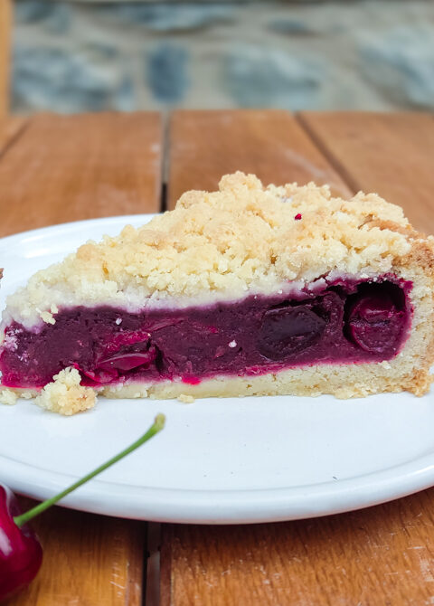 Cherry Crumble Pie
