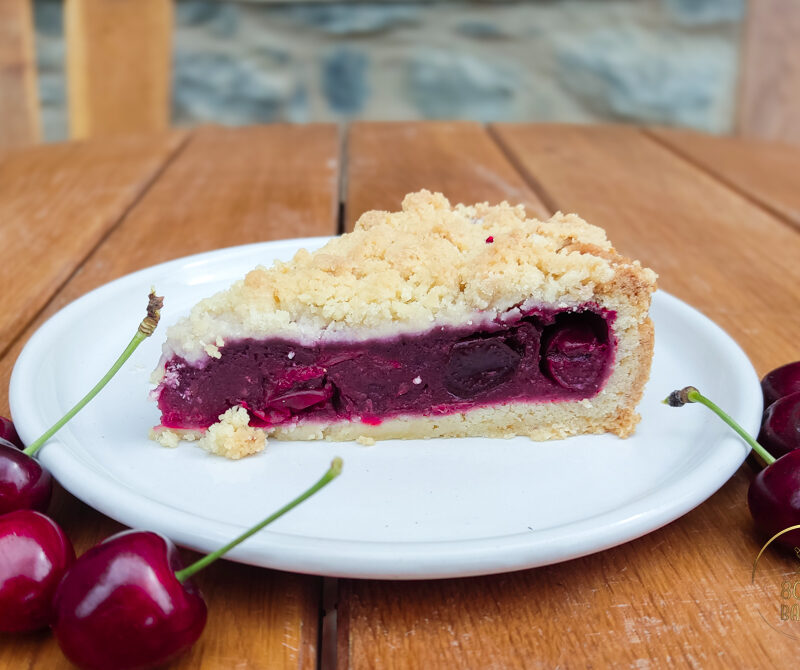 Cherry Crumble Pie
